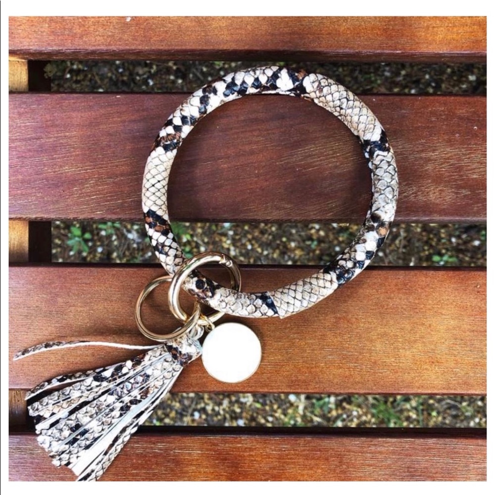 Tassel Bracelet print Key Ring